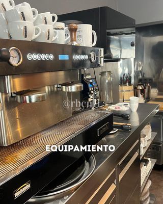 Traspaso Cafeteria Bar C2 con terraza en Sants