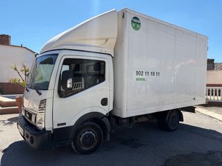 Camión Nissan Cabstar 2016