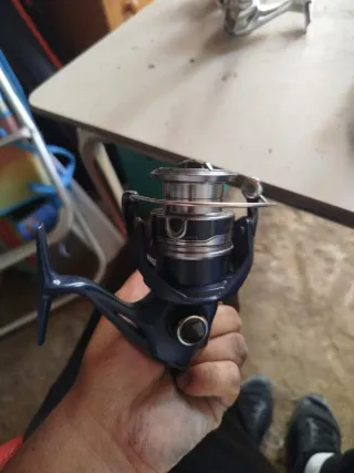 Carrete Shimano Catana 2500HG Spinning