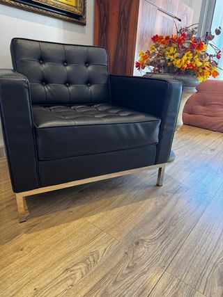 Butaca Negra Piel Sintética y Metal