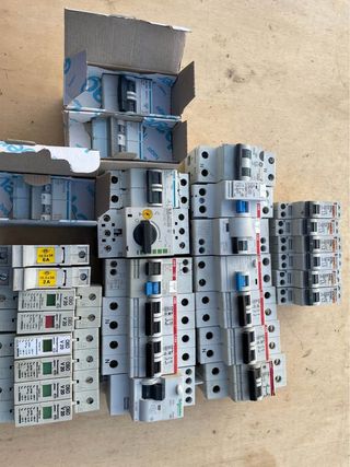 Materiale elettrico