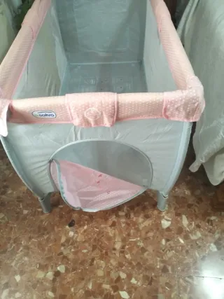 Cuna de viaje rosa
