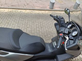 Kymco Superdink 125i Maxi Scooter