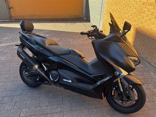 Yamaha Tmax 530 DX Negra