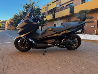 Yamaha Tmax 530 DX Negra