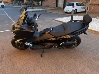 Yamaha Tmax 530 DX Negra