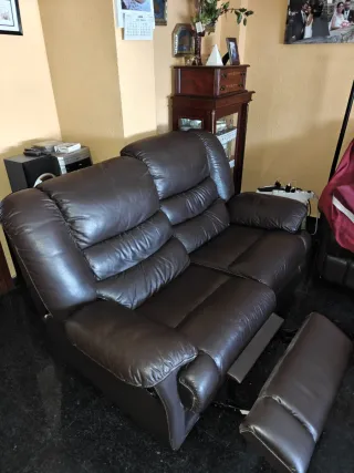 Sofá de piel reclinable 2 plazas mide 1,60