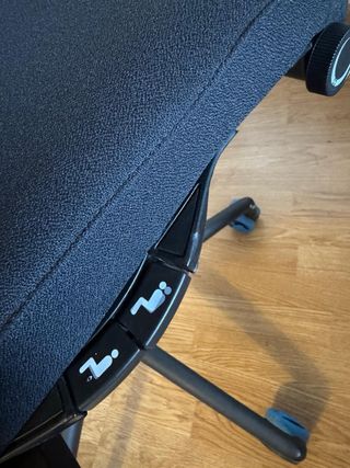 Silla de oficina ergonómica negra