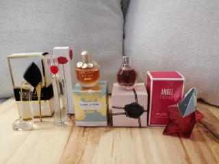 Collezione Mini Profumi Donna. 1=15€ 5=50€