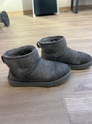 Botas UGG grises
