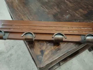 Perchero madera y metal vintage