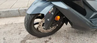 Sym Cruisym 300 E-5 TCS Maxi Scooter Automática