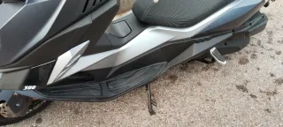 Sym Cruisym 300 E-5 TCS Maxi Scooter Automática