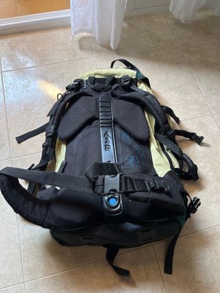 Mochila 60L Beige y Verde