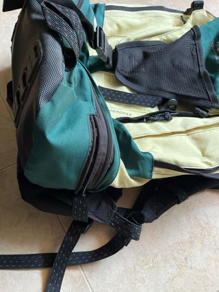 Mochila 60L Beige y Verde