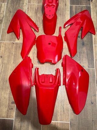 Plasticos carenados rojo pit bike CRF70