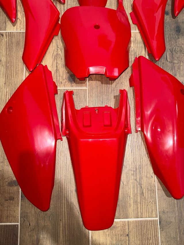 Plasticos carenados rojo pit bike CRF70