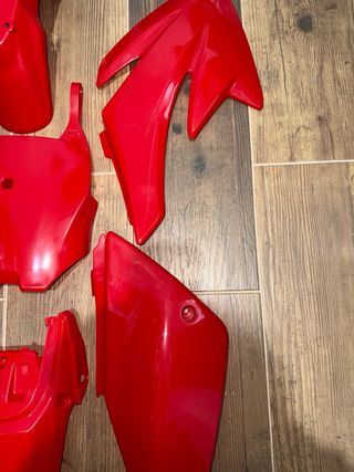Plasticos carenados rojo pit bike CRF70