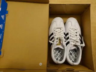 Zapatillas Adidas SL 72 Blancas y Negras