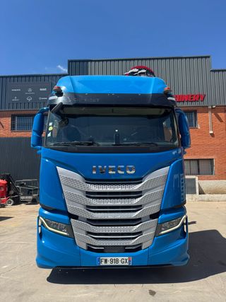 IVECO S-WAY 510 Cabeza Tractora
