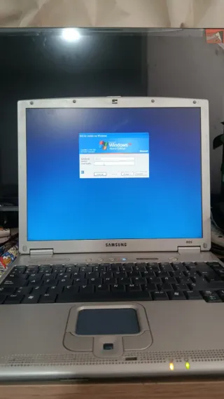 Portátil Samsung Plata y Negro