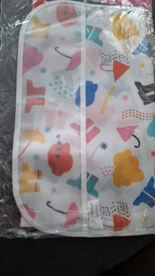 Baberos manga larga, hay 5 diferentes