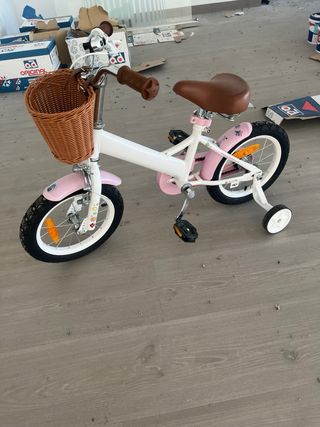 Bicicleta niña blanca y rosa