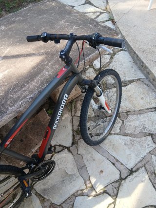 2 BICILETAS ROCKRIDER x 170 euros, 85 la unidad.