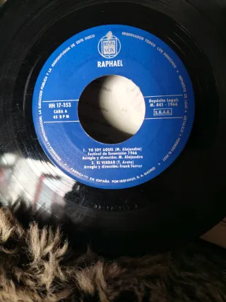 Lote vinilos 7” (90+) Raphael, Sinatra, karina