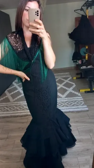 Traje Flamenca Negro y Verde