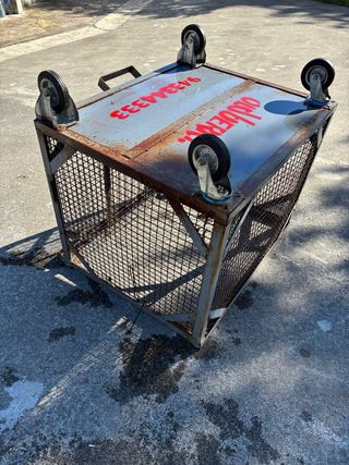 Jaula de patatas con 4 ruedas movil