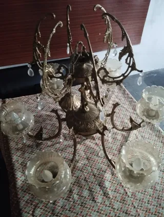 Lámpara de techo antigua dorada
