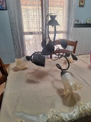 Lampadario 3 luci in metallo e vetro