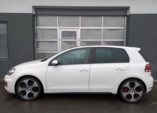 Volkswagen Golf GTI 2010 2.0 TSI
