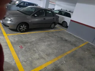 Plaza de garaje en Benetuser,c/jose peris n5