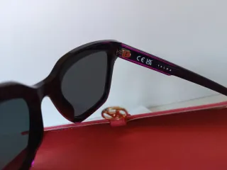 Gafas de sol Yalea negras y moradas