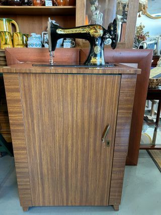 Máquina de coser SINGER Antigua Mod. 15 "Esfinge"