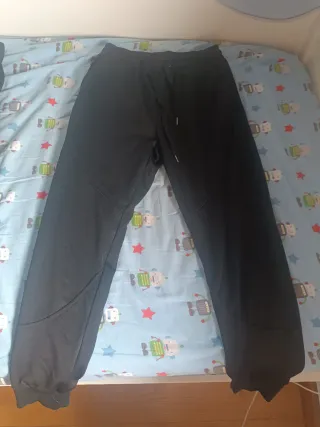 Pantaloni sportivi da uomo