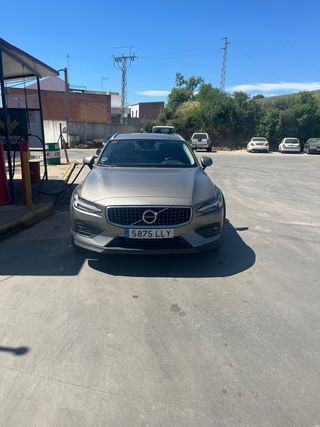 Volvo V60 Cross Country 2021