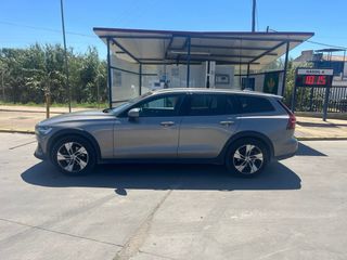 Volvo V60 Cross Country 2021