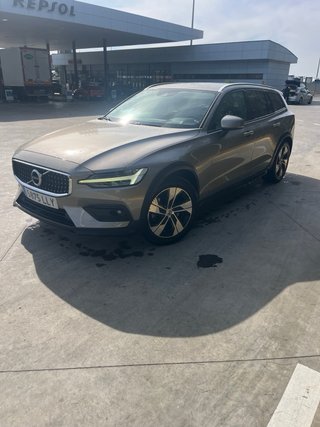 Volvo V60 Cross Country 2021