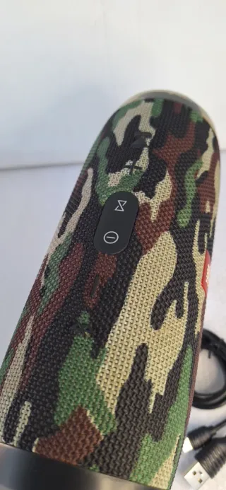 Altavoz Bluetooth JBL Camuflaje