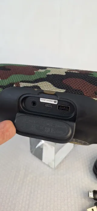 Altavoz Bluetooth JBL Camuflaje
