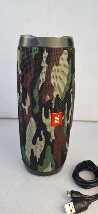 Altavoz Bluetooth JBL Camuflaje