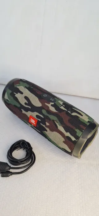 Altavoz Bluetooth JBL Camuflaje