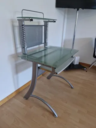 Escritorio cristal y metal