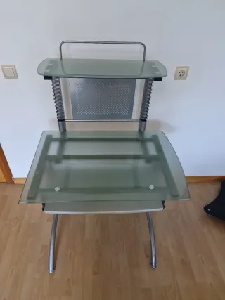 Escritorio cristal y metal