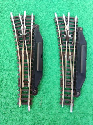 2 DESVÍOS FLEISCHMANN N,IZQ 15o MANUAL, SIN USAR