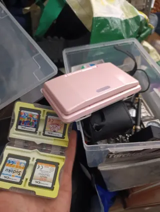 Nintendo DS Rosa + 4 Juegos