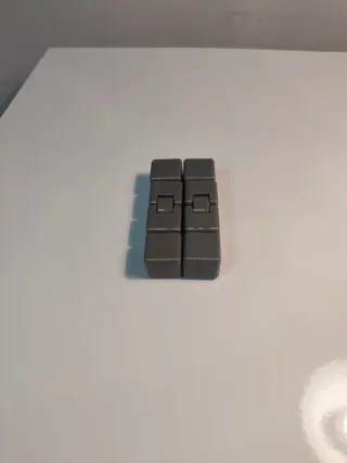 Cubo infinito 3D negro